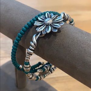 Flower & Green Bead Bracelet Set